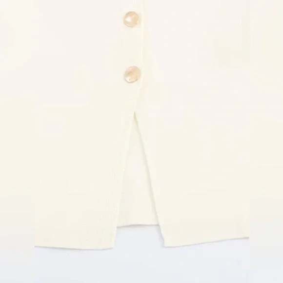 NWT Boutique Rosie Cream Sleeveless Button-Up Vest | A-Line Round Neck Top - Picture 8 of 9